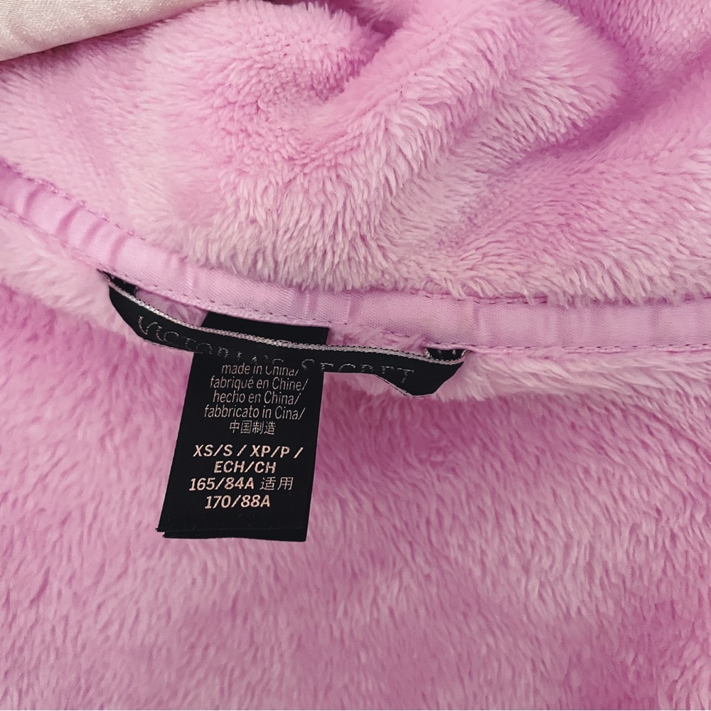 Victoria’s Secret Fuzzy Robe XS/S - Picture 6 of 6